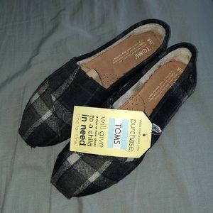Toms never worn